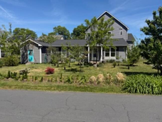 Building Photo - 408 Salisbury Rd