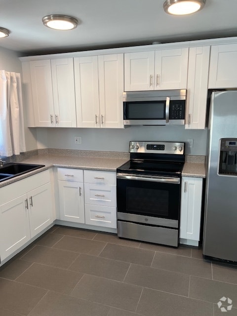 Kitchen Sink, Faucet, Cabinets, Hardware, Stainless Steel Appliances - 4444 E Belleview St