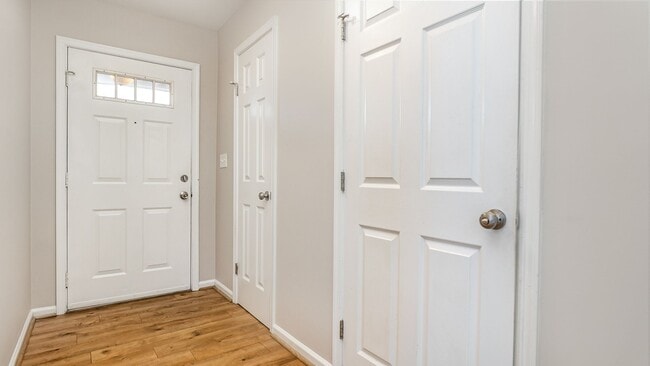 Foto del edificio - 3 bedroom, 2 bathroom, open concept home in the heart of Virginia Beach!