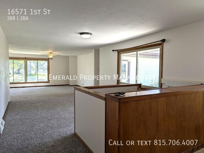 Building Photo - 16571 1st St