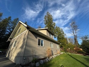 Building Photo - 31173 Dewdney Trunk Rd