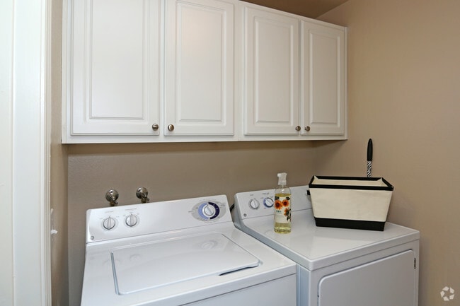 Interior Photo - Broadleaf Apartments