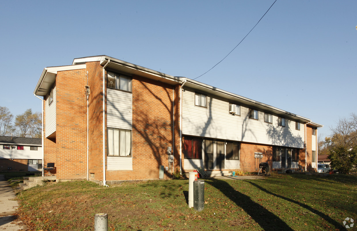 Foto del edificio - Hollow Creek Apts