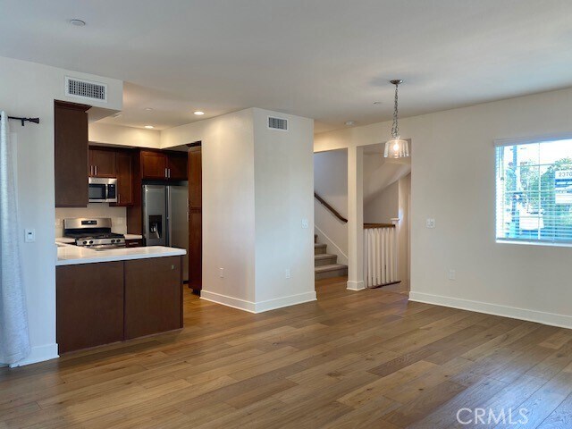 Foto del edificio - 2209 W 237th St