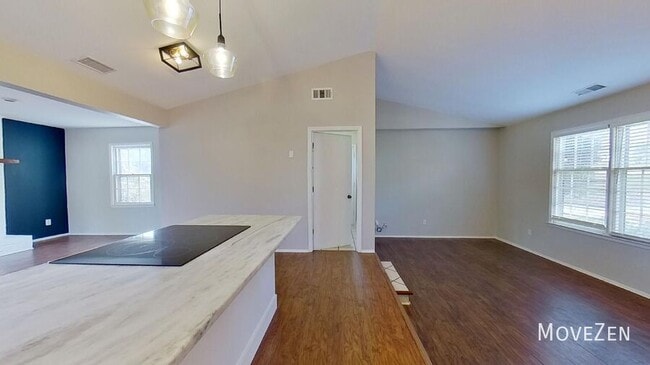 Building Photo - 931 Pinafore Dr