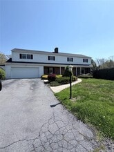 Building Photo - 216 Maple Ave
