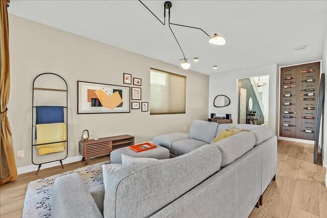 Foto del edificio - Luxury Summerlin West 4-Bedroom Home!