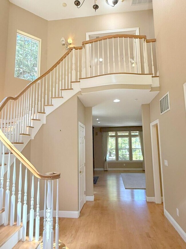 Foto del edificio - Westside Alamo Custom Estate With Beautifu...