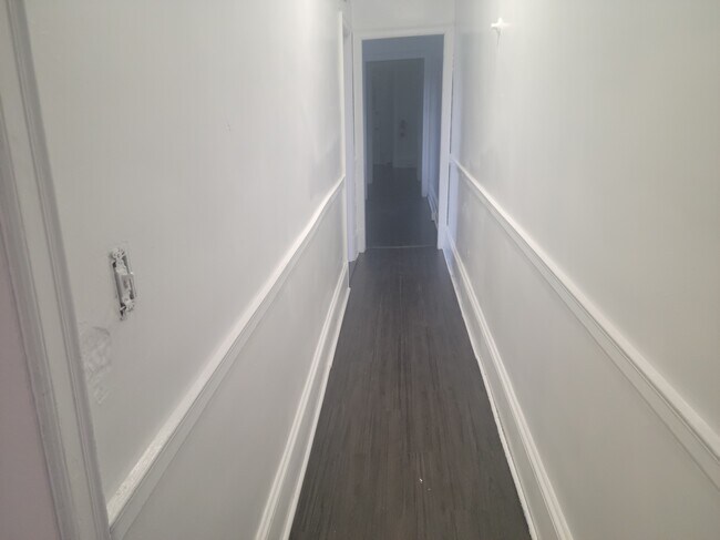 Foto del edificio - 8115 Wade Park Ave