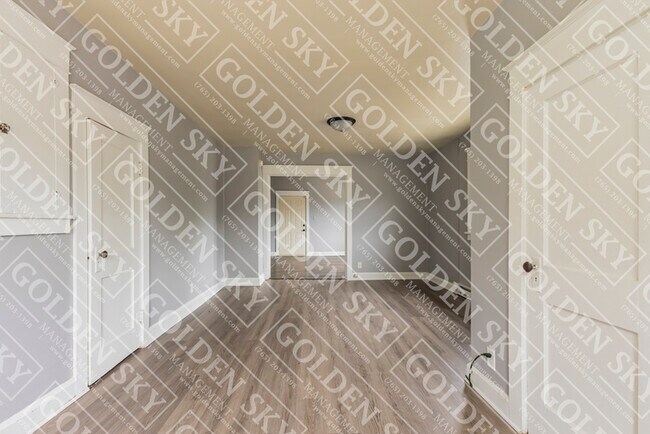 Foto del edificio - 611 W Jackson St