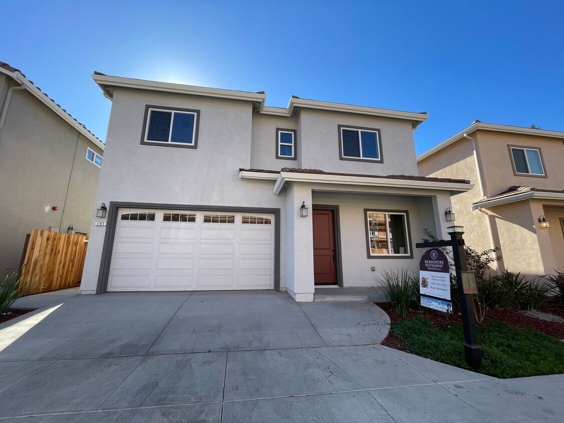 Newly Built 4 Bedroom 3 Bath Home House Rental in Hollister, CA