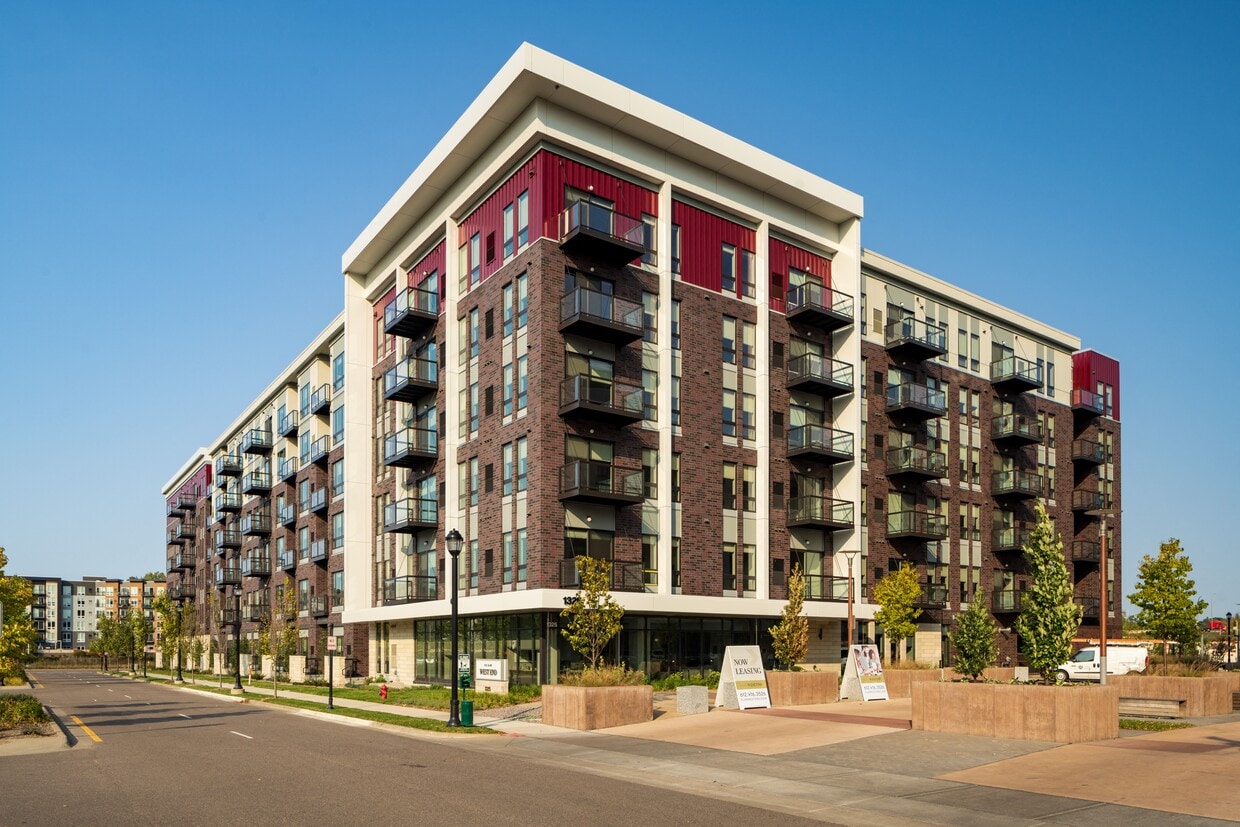Arlo West End Apartments in Saint Louis Park, MN