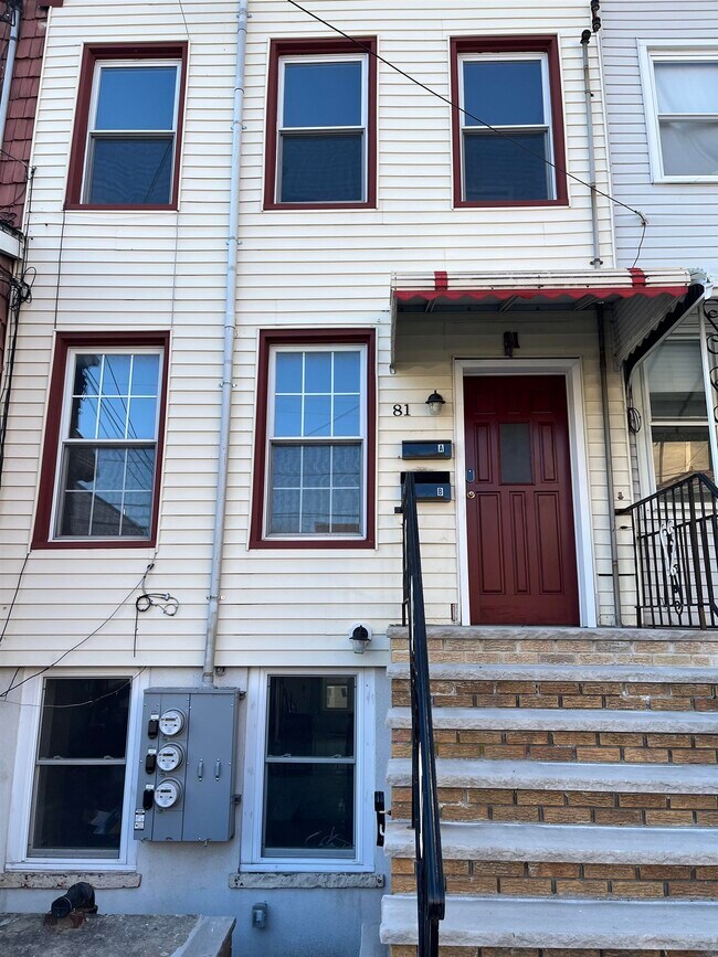 Foto del edificio - 81 Wales Ave