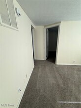 Building Photo - 368 Stewart St