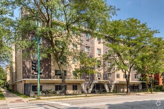 Building Photo - 1060 W Hollywood Ave