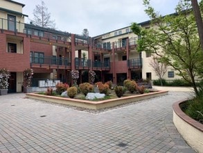 Building Photo - 435 Sheridan Ave