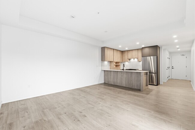 Photo du bâtiment - 19577-19577 65b Ave