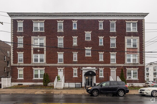 Building Photo - 1599 Fairfield Ave