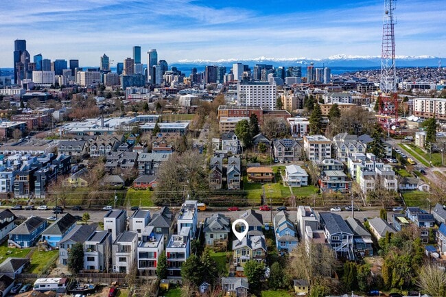 Building Photo - 1504 19th Ave