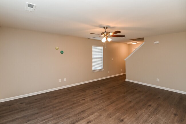 Foto del edificio - 8119 Whitley Ln