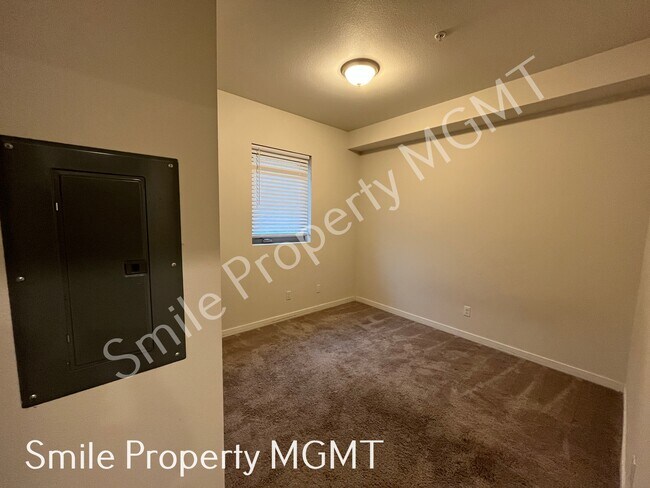 Foto del edificio - 6940 SE Long St