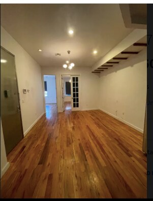 Foto del edificio - 1177 Putnam Ave