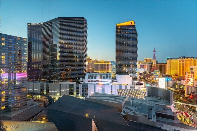 Building Photo - 3722 S Las Vegas Blvd