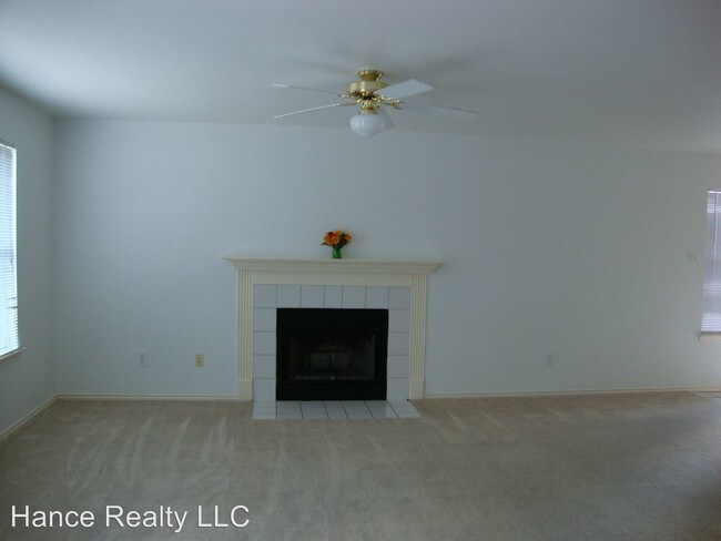 Building Photo - 3 br, 2.5 bath House - 6035 Norse St.