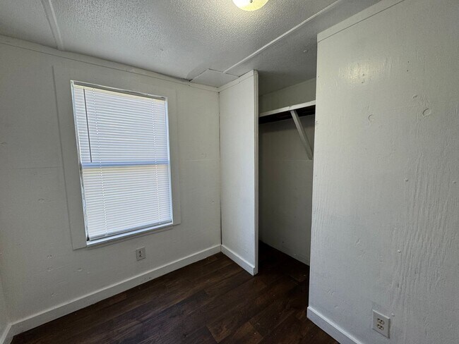 Foto del edificio - 2 Bedroom / 1 Bath Single wide for Rent – Irvin St, Live Oak, FL