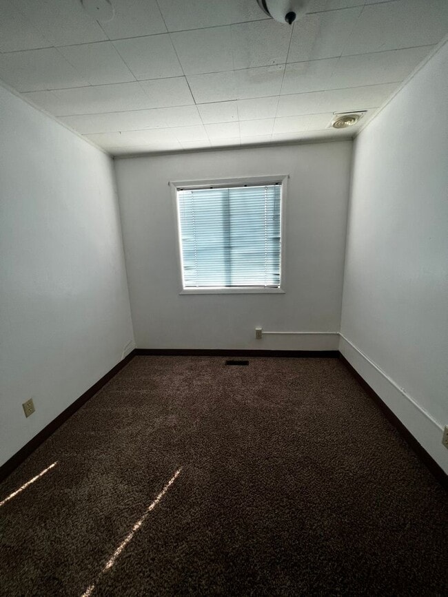 Foto del edificio - VMH-Vine Maple Triplex