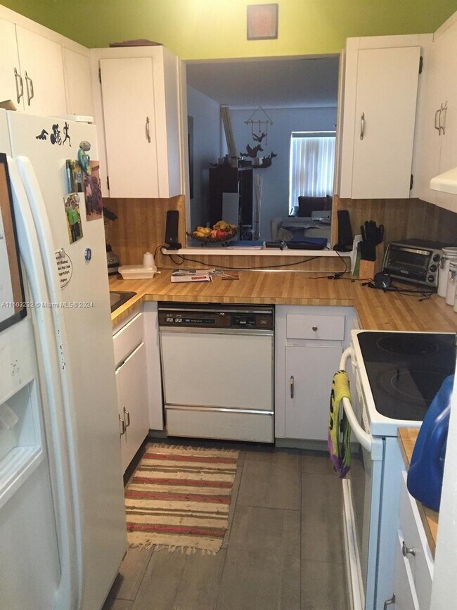 1021 Mockingbird Ln Unit 112, Plantation, FL 33324 Condo for Rent in