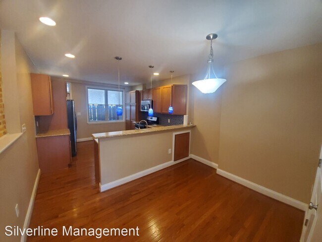 Building Photo - 3 br, 2.5 bath House - 12 N Montford Ave B...