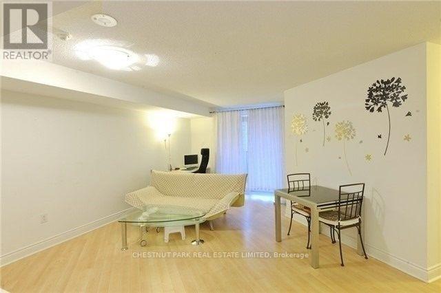 Photo du bâtiment - 724-500 DORIS Ave