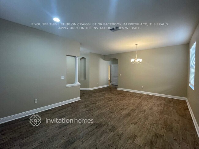 Foto del edificio - 411 Thicket Crest Rd