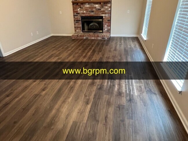 Building Photo - 1308 Marsha Dr