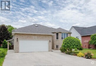 Building Photo - 4316 Golfcourse Cres