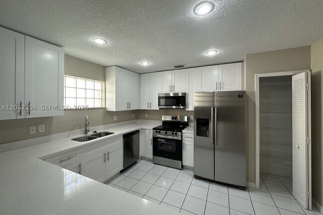 Building Photo - 8301 NW 194th Terrace