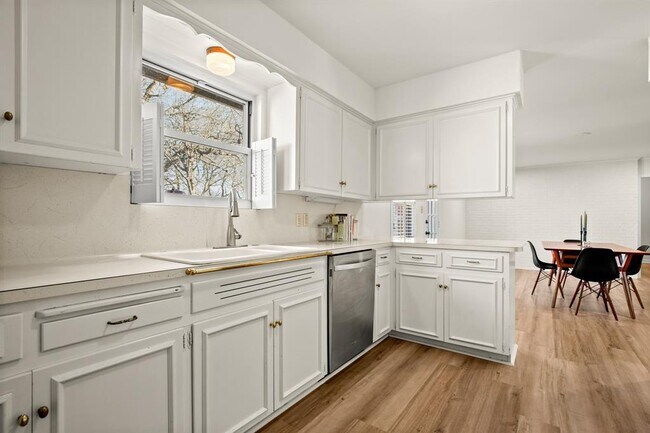 Foto del edificio - 11805 Oak Trail