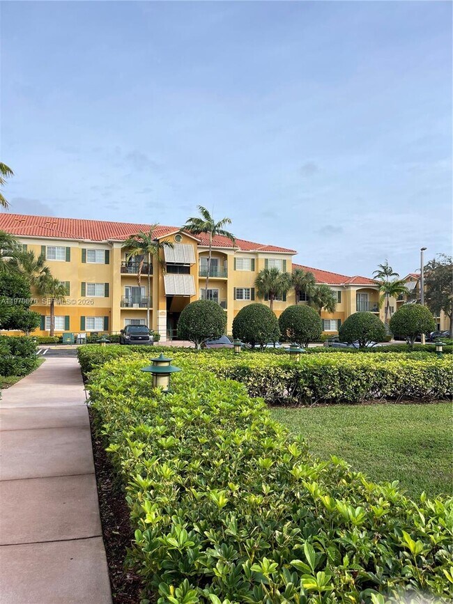 Foto del edificio - 7240 NW 114th Ave