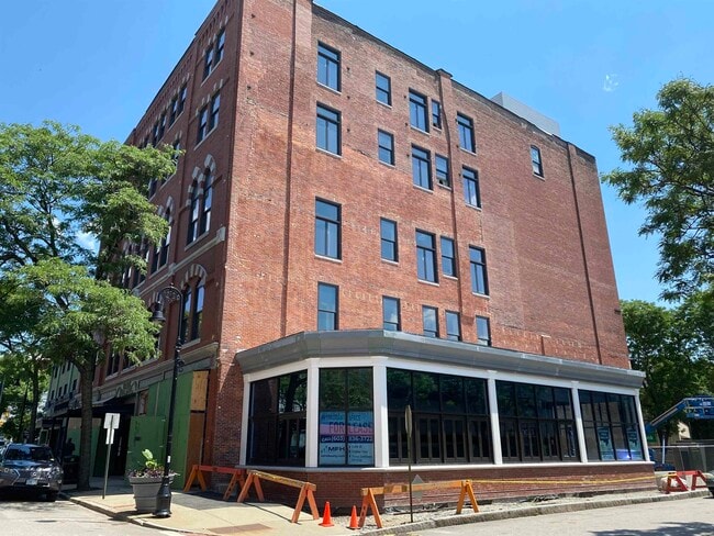 Building Photo - 83 Hanover St