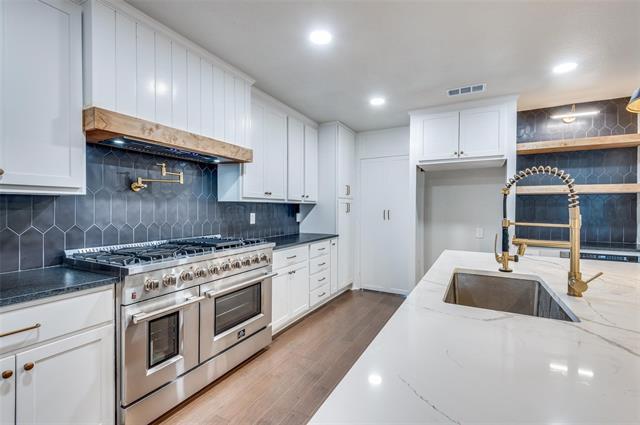 Foto del edificio - 10544 Cox Ln