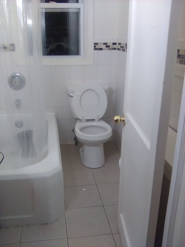 Building Photo - 2 bedroom apartment for rent