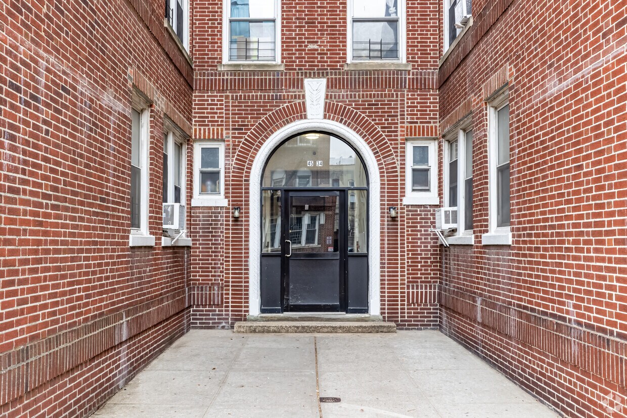 Entrance - 4534 47th St