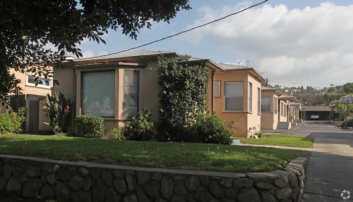 Primary Photo - 3214 Verdugo Rd