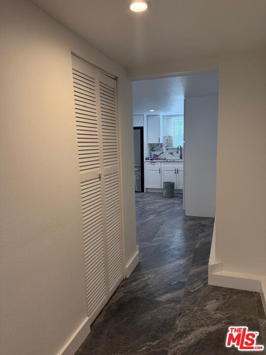 Building Photo - 160 W 59th St