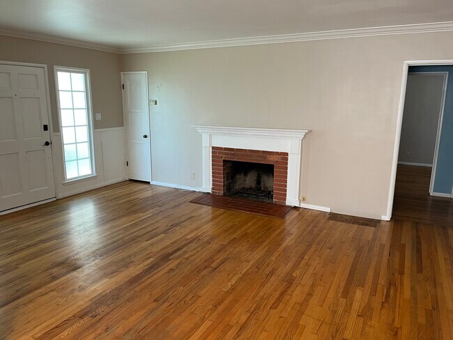 Sala de estar - 3522 Faust Ave