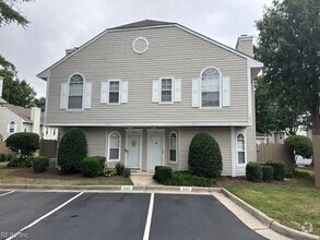 Building Photo - 1653 Pattington Cir