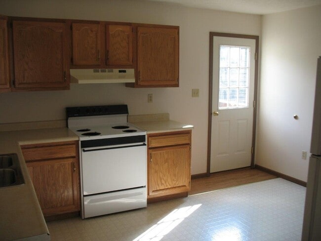 Building Photo - 109 Big Tree Dr