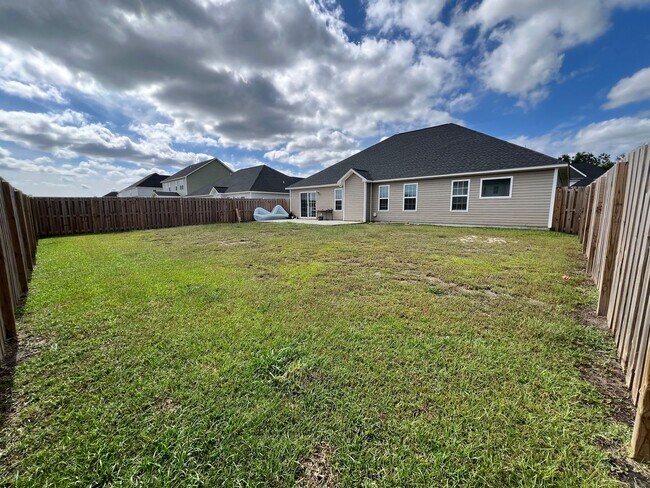 Building Photo - Welcome to Onslow Bay