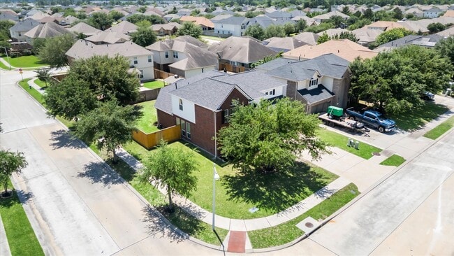 Building Photo - 9954 Knob Hollow Way